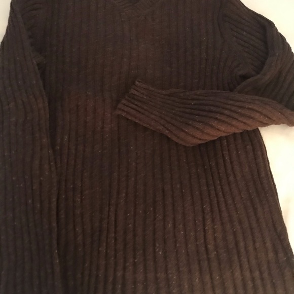 🌻🌻Old Navy Men’s V-Neck Sweater Medium - Picture 2 of 4